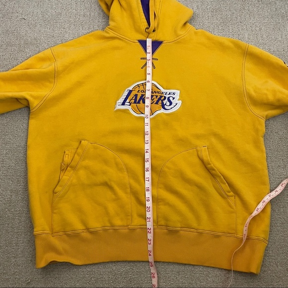 Los Angeles Lakers Exclusive Hoodie Jacket - Picture 7 of 8